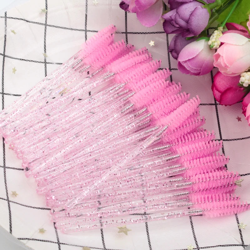 Pincel para Cílios: Separação Perfeita e Olhar Impecável!